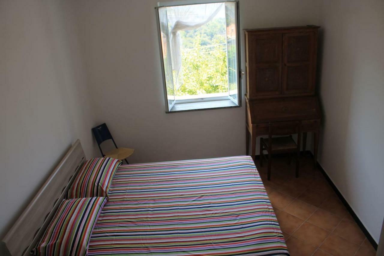 La Casetta Di Graziella Apartment Vezzi Portio Bagian luar foto