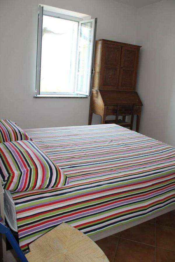 La Casetta Di Graziella Apartment Vezzi Portio Bagian luar foto